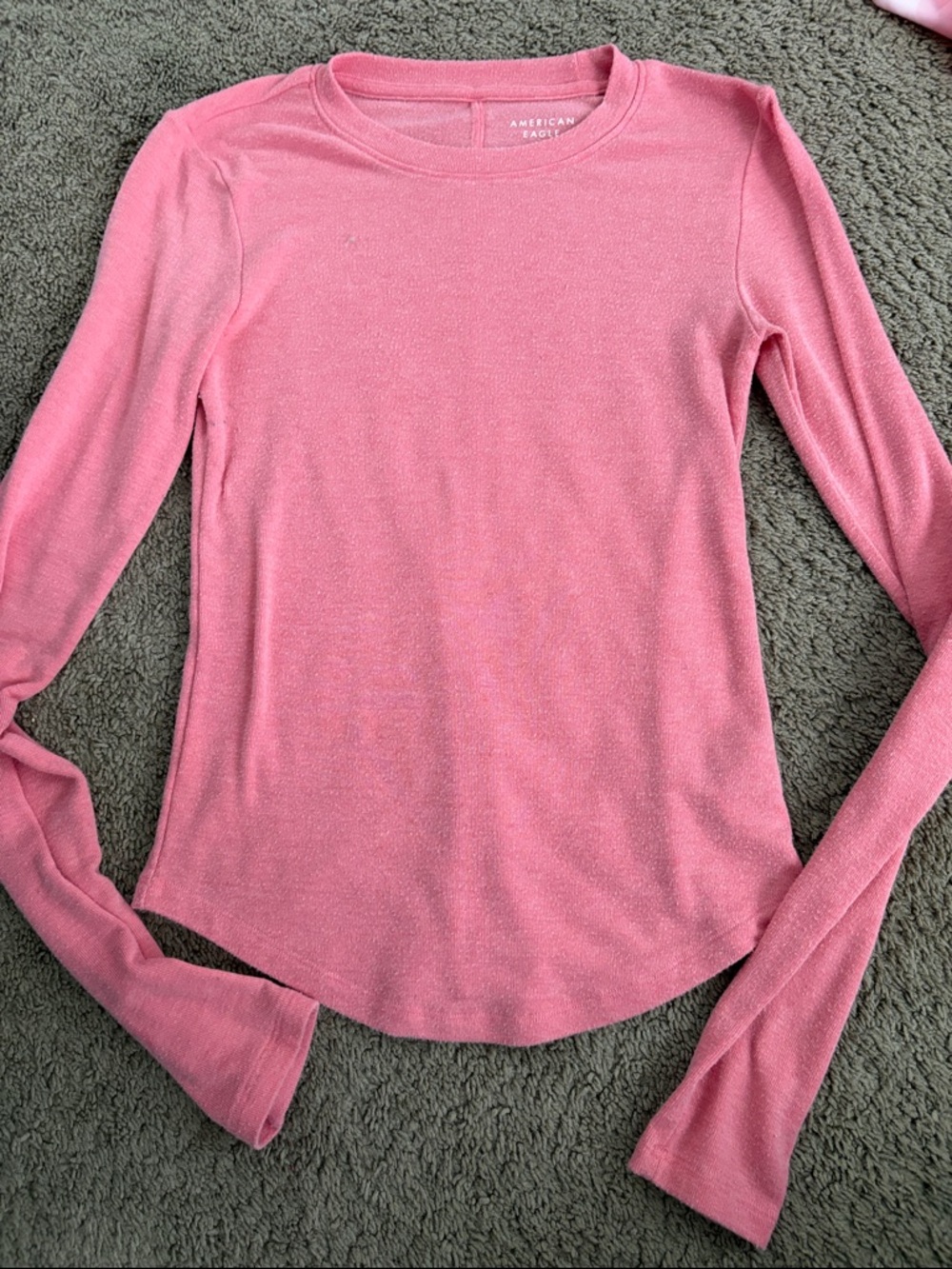 American Eagle Outfitters Coral Pink Long-Sleeve Crew Top